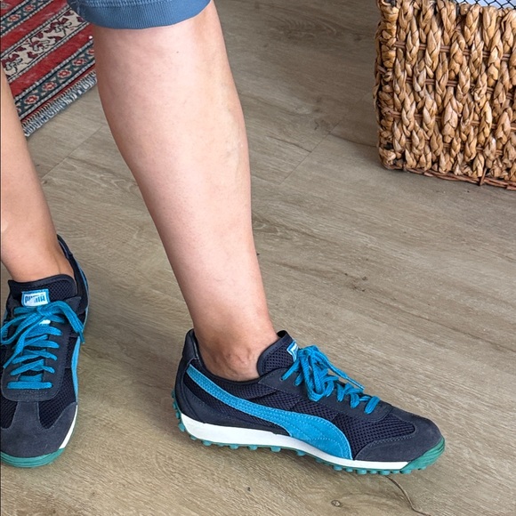 Puma Women's Navy and Teal Sneakers in size 8 W - Picture 4 of 10